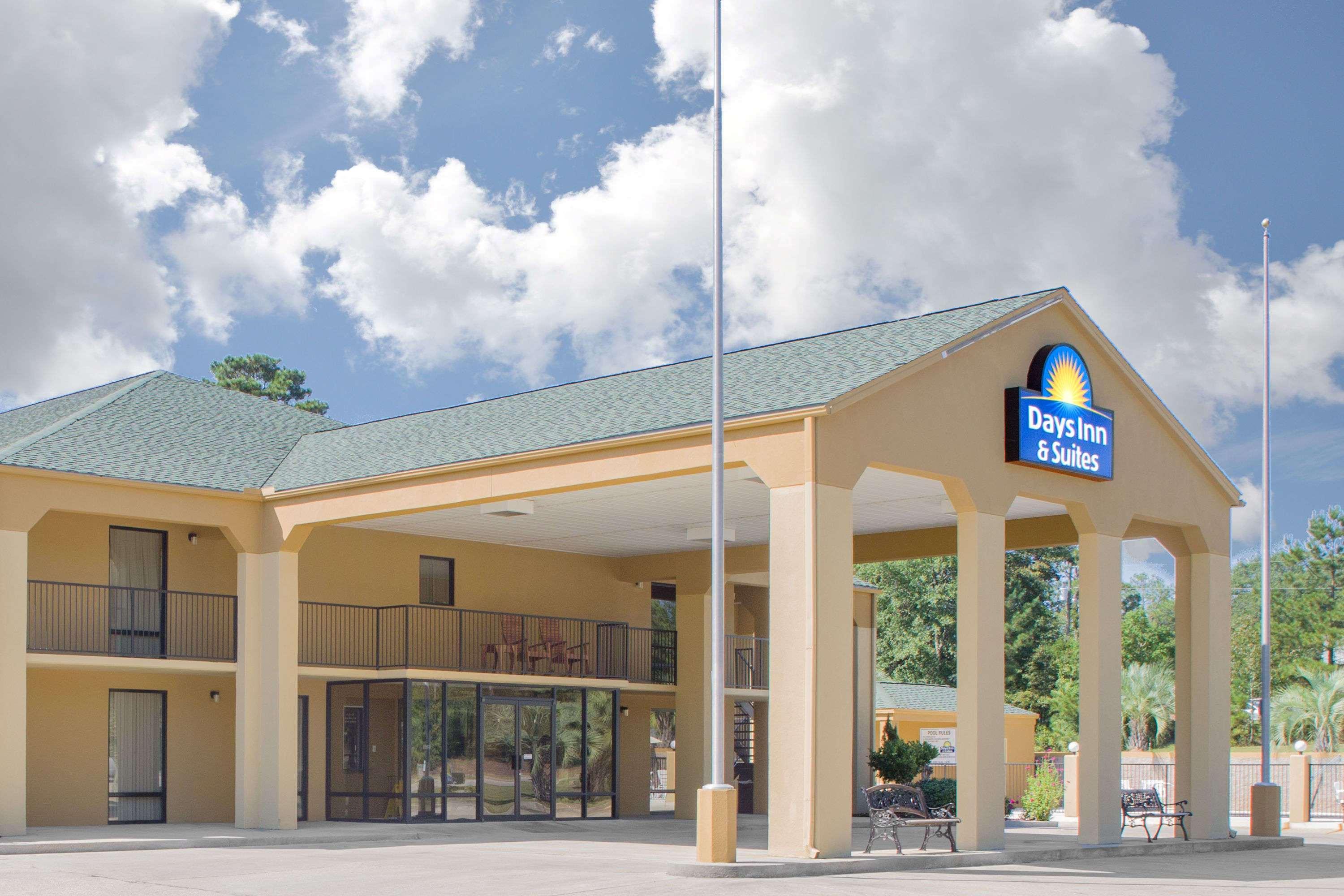 Days Inn By Wyndham Andalusia Exterior photo